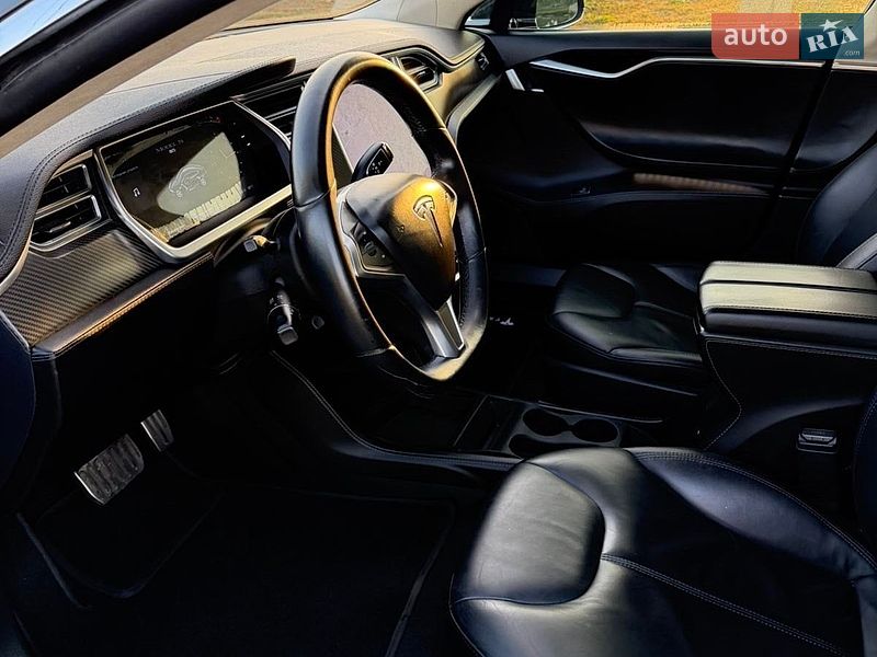 Ліфтбек Tesla Model S 2014 в Одесі