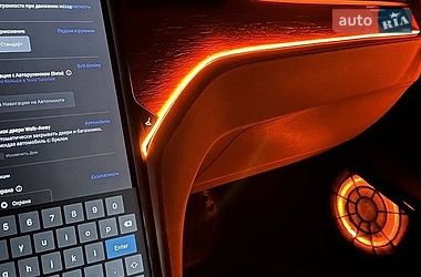 Ліфтбек Tesla Model S 2019 в Львові