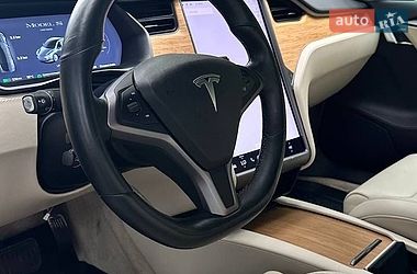 Ліфтбек Tesla Model S 2019 в Львові