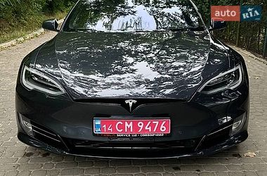 Ліфтбек Tesla Model S 2019 в Львові