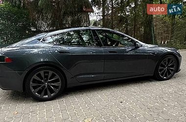 Ліфтбек Tesla Model S 2019 в Львові