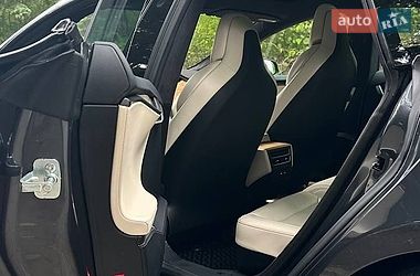 Ліфтбек Tesla Model S 2019 в Львові