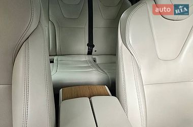 Ліфтбек Tesla Model S 2019 в Львові