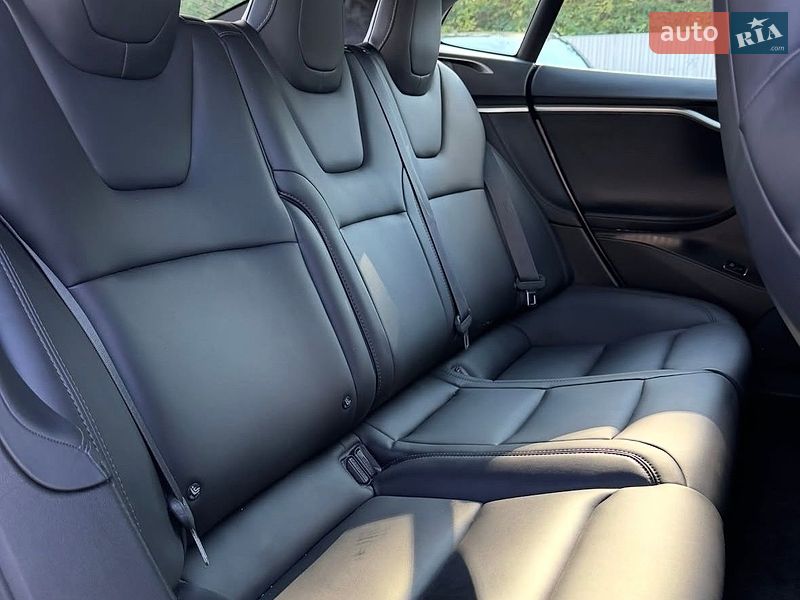 Ліфтбек Tesla Model S 2018 в Ужгороді фото 6 Ліфтбек Tesla Model S 2018 в Ужгороді