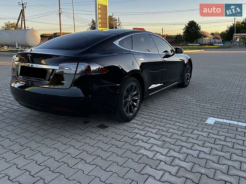 Ліфтбек Tesla Model S 2018 в Рівному