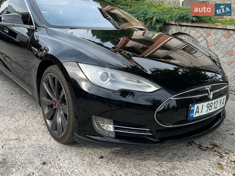 Лифтбек Tesla Model S 2014 в Обухове