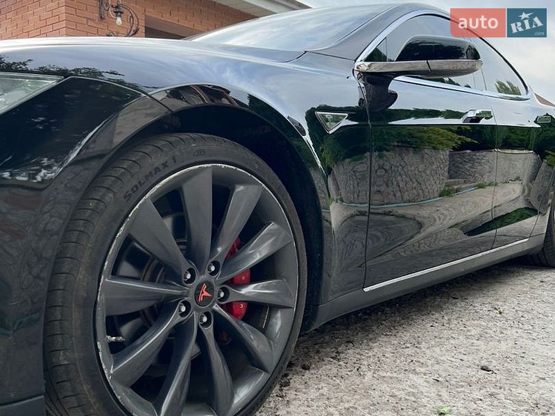 Лифтбек Tesla Model S 2014 в Обухове