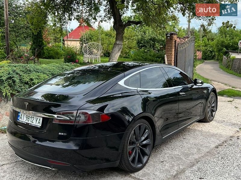 Лифтбек Tesla Model S 2014 в Обухове