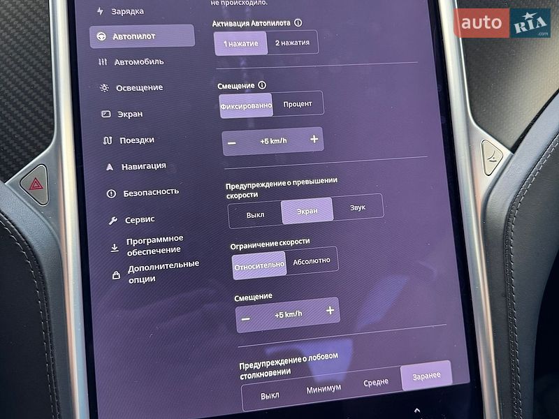 Ліфтбек Tesla Model S 2017 в Івано-Франківську