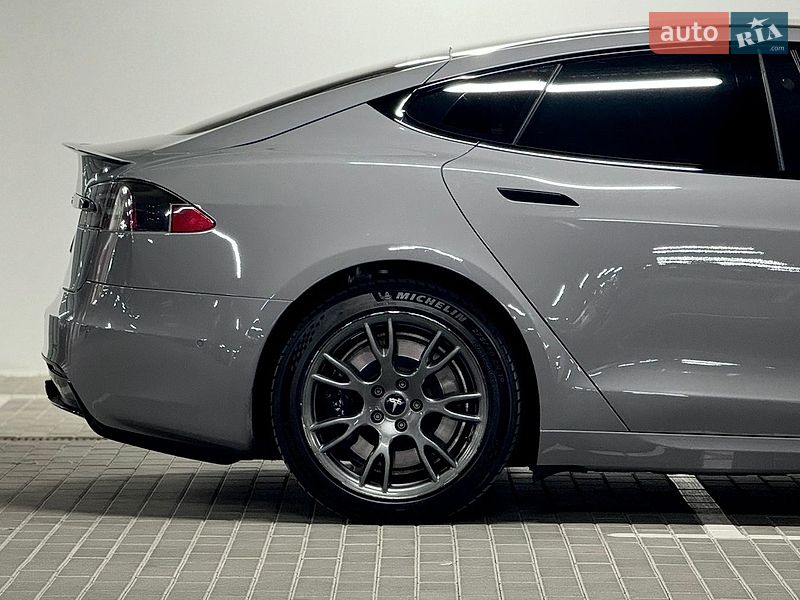 Ліфтбек Tesla Model S 2021 в Києві
