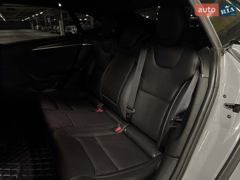 Ліфтбек Tesla Model S 2021 в Києві