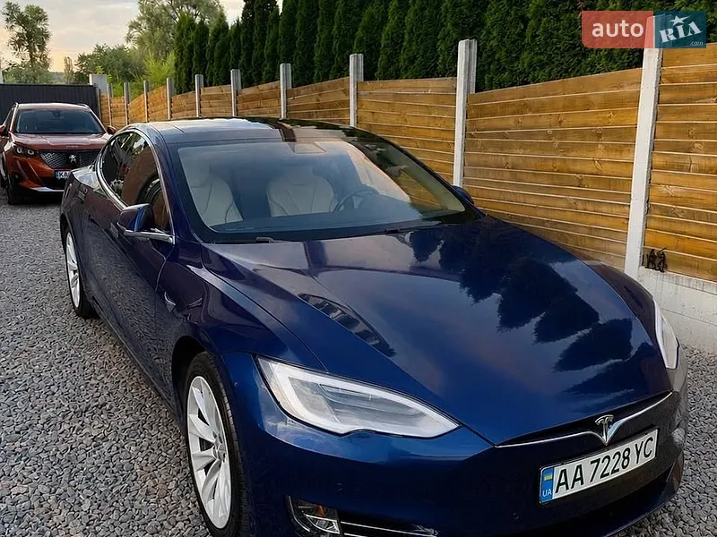 Tesla Model S