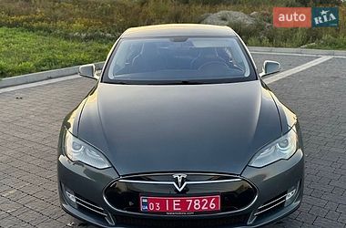 Лифтбек Tesla Model S 2014 в Львове