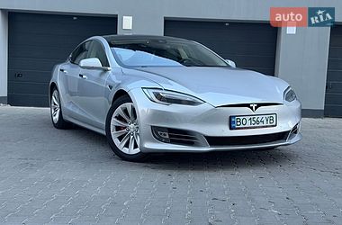 Лифтбек Tesla Model S 2016 в Тернополе
