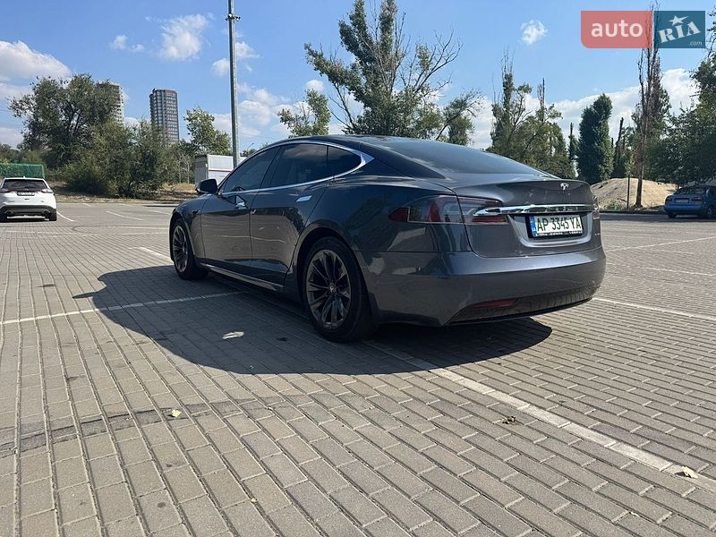 Ліфтбек Tesla Model S 2020 в Дніпрі