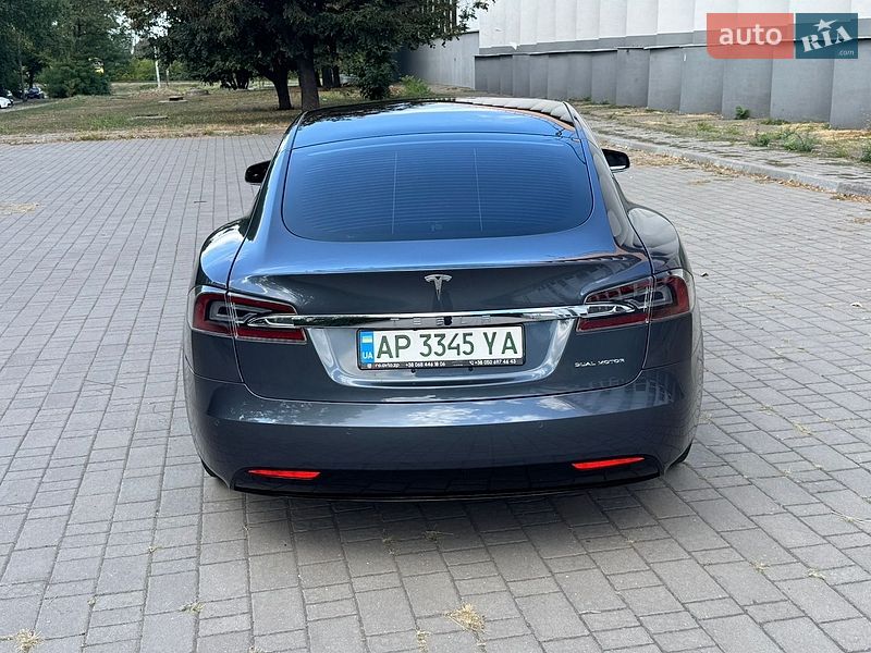 Ліфтбек Tesla Model S 2020 в Дніпрі