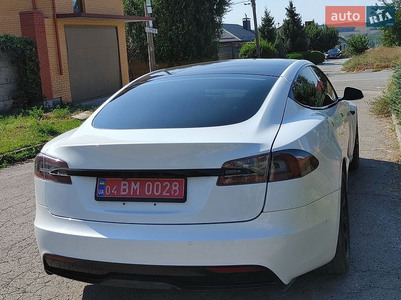 Лифтбек Tesla Model S 2022 в Днепре