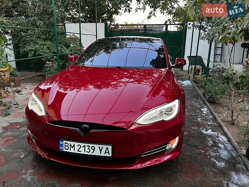 Tesla Model S 2016