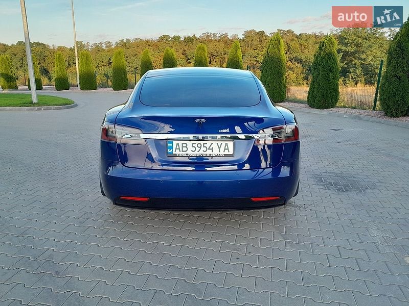 Лифтбек Tesla Model S 2016 в Виннице