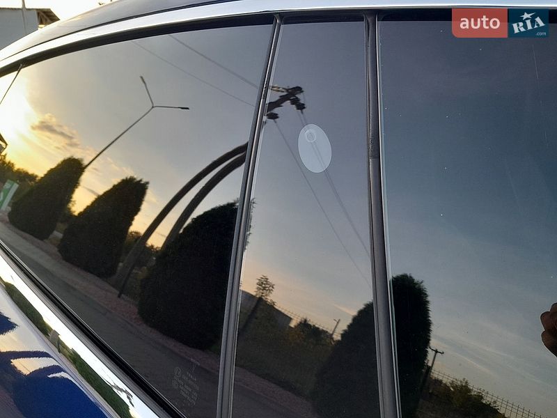 Лифтбек Tesla Model S 2016 в Виннице