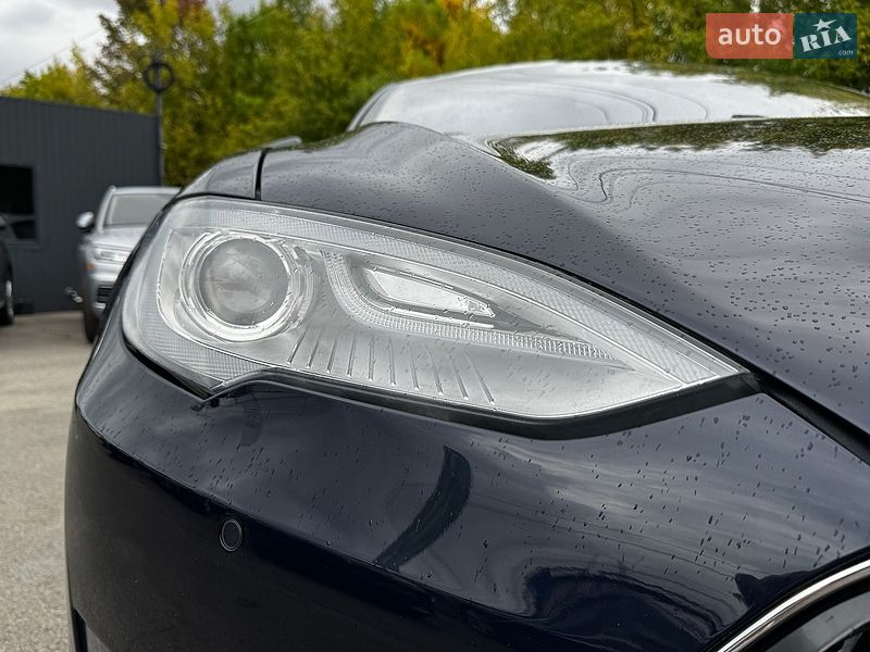 Лифтбек Tesla Model S 2013 в Луцке