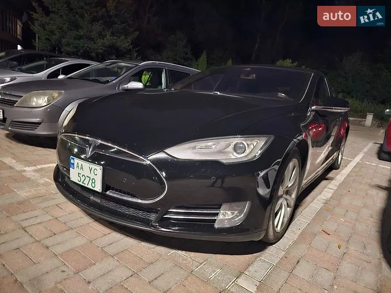 Tesla Model S