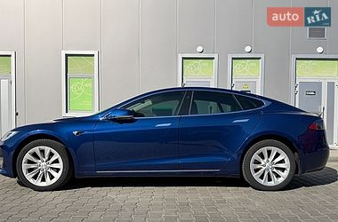 Лифтбек Tesla Model S 2018 в Виннице