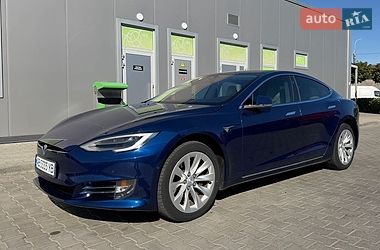 Лифтбек Tesla Model S 2018 в Виннице