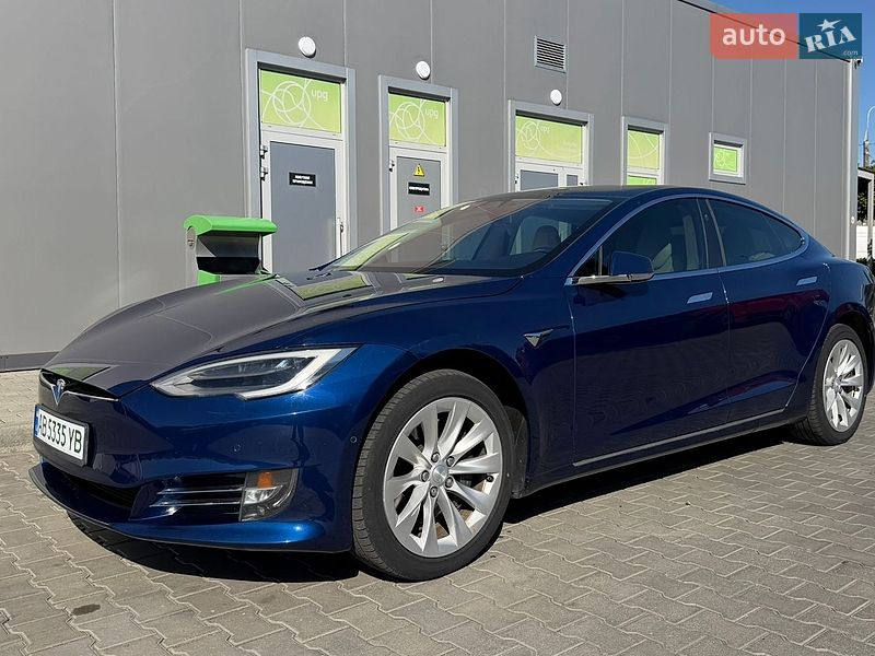 Лифтбек Tesla Model S 2018 в Виннице