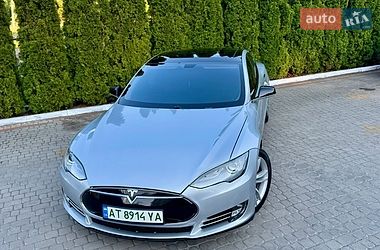 Лифтбек Tesla Model S 2013 в Трускавце