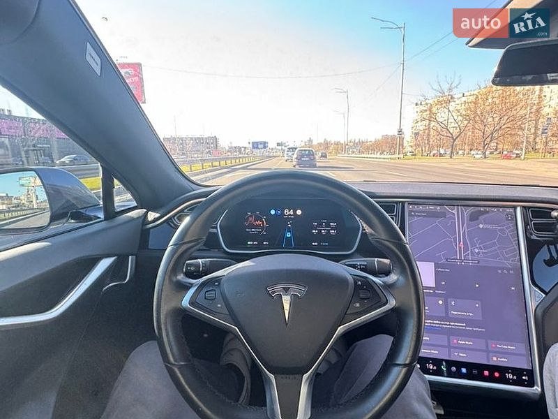 Ліфтбек Tesla Model S 2018 в Києві