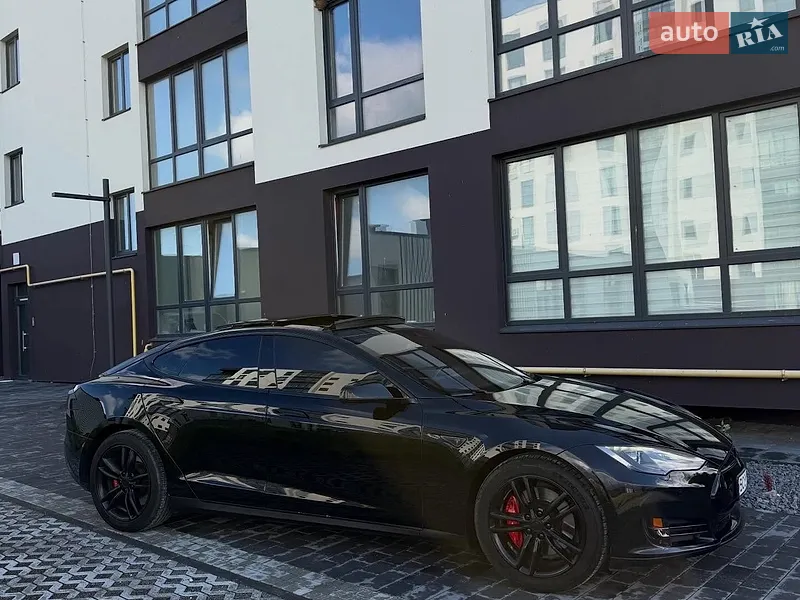 Tesla Model S
