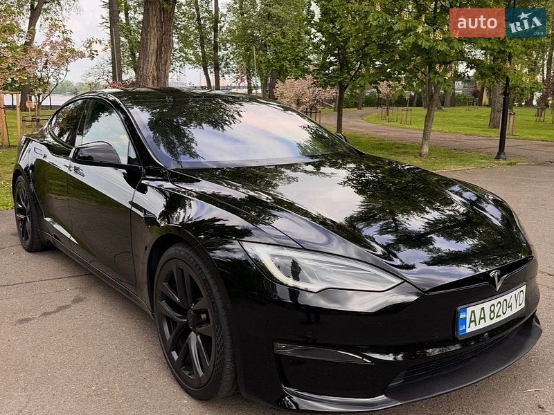 Лифтбек Tesla Model S 2022 в Киеве