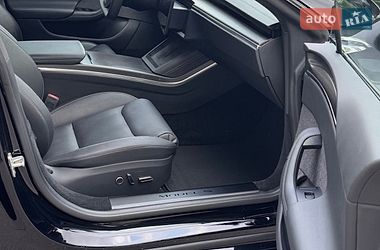 Лифтбек Tesla Model S 2022 в Киеве