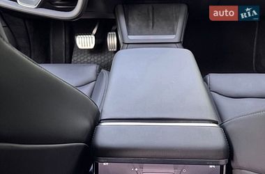 Лифтбек Tesla Model S 2022 в Киеве
