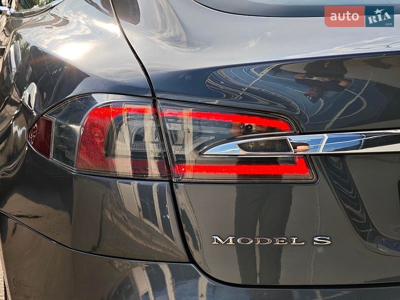 Лифтбек Tesla Model S 2018 в Харькове фото 9 Лифтбек Tesla Model S 2018 в Харькове