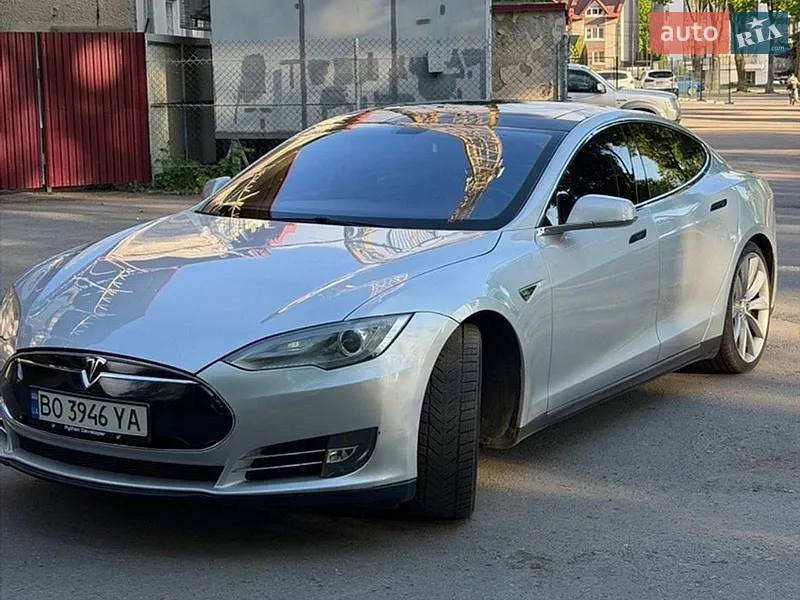 Tesla Model S