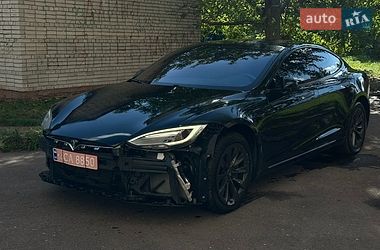 Лифтбек Tesla Model S 2017 в Львове