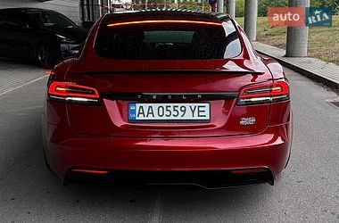 Лифтбек Tesla Model S 2024 в Киеве