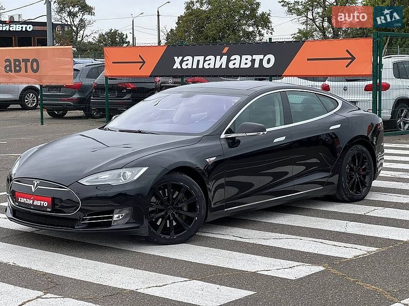 Tesla Model S 2014
