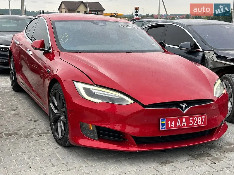 Tesla Model S 2016