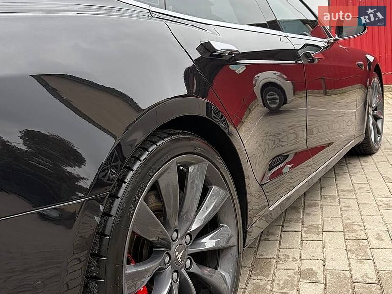 Лифтбек Tesla Model S 2016 в Владимире фото 11 Лифтбек Tesla Model S 2016 в Владимире