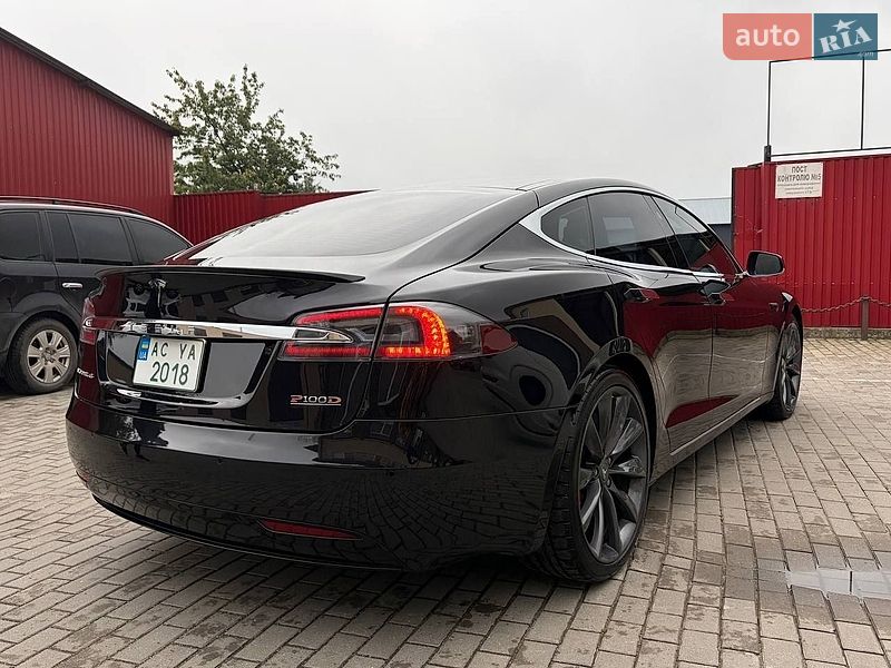 Лифтбек Tesla Model S 2016 в Владимире фото 9 Лифтбек Tesla Model S 2016 в Владимире