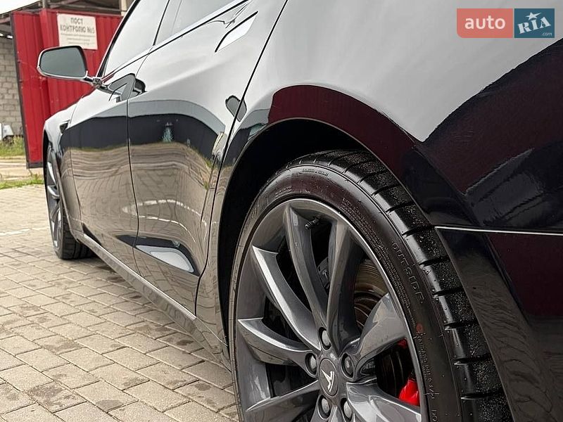 Лифтбек Tesla Model S 2016 в Владимире фото 10 Лифтбек Tesla Model S 2016 в Владимире