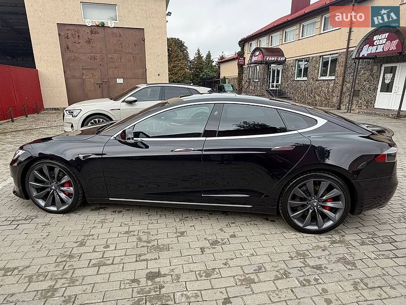 Лифтбек Tesla Model S 2016 в Владимире фото 5 Лифтбек Tesla Model S 2016 в Владимире