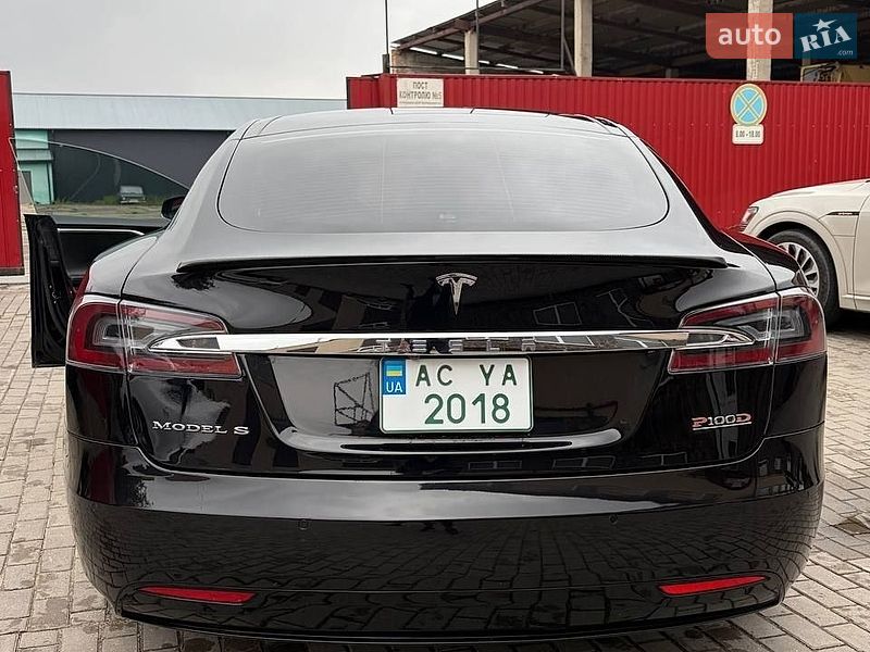 Лифтбек Tesla Model S 2016 в Владимире фото 13 Лифтбек Tesla Model S 2016 в Владимире