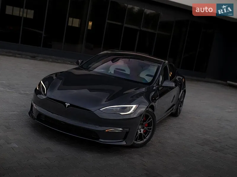 Tesla Model S 2024