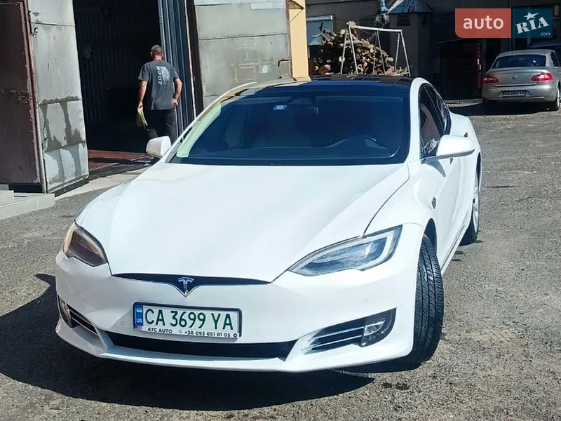 Tesla Model S 2017