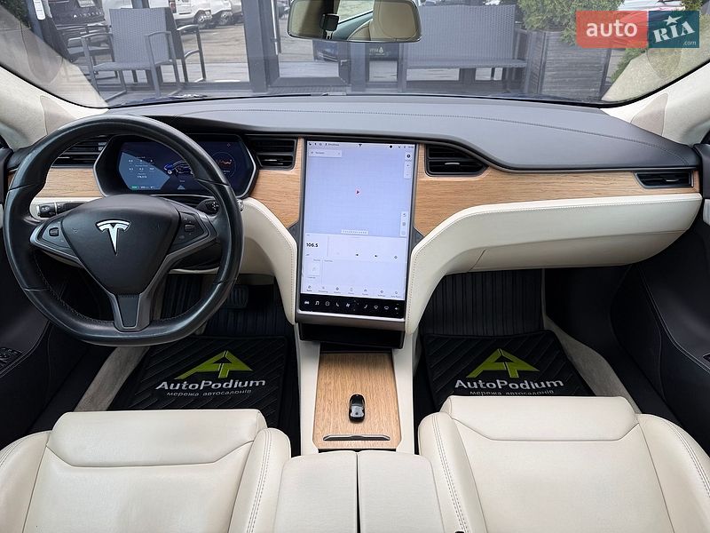 Ліфтбек Tesla Model S 2018 в Києві