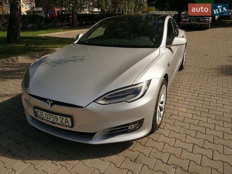 Лифтбек Tesla Model S 2018 в Черновцах фото 2 Лифтбек Tesla Model S 2018 в Черновцах